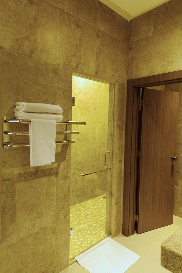 Np Hotel Y Suites Guayaquil Exterior foto